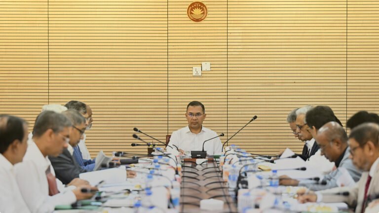 DSJ Web Photo GovernmentEmployees